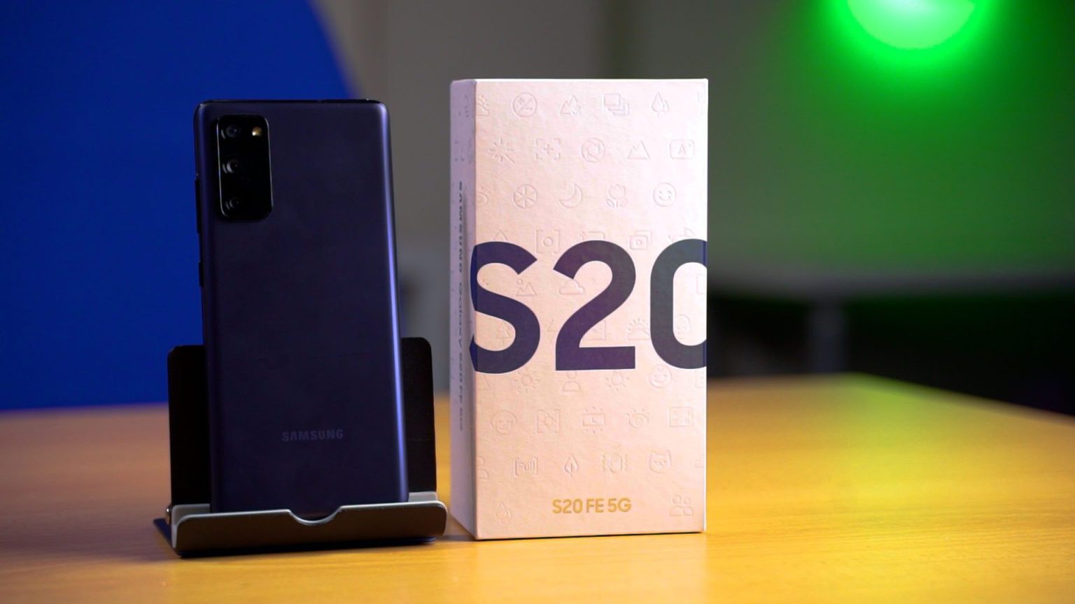 Después de usarlo como nuestro móvil personal durante varias semanas, os traemos nuestras impresiones del Galaxy S20 FE 5G.