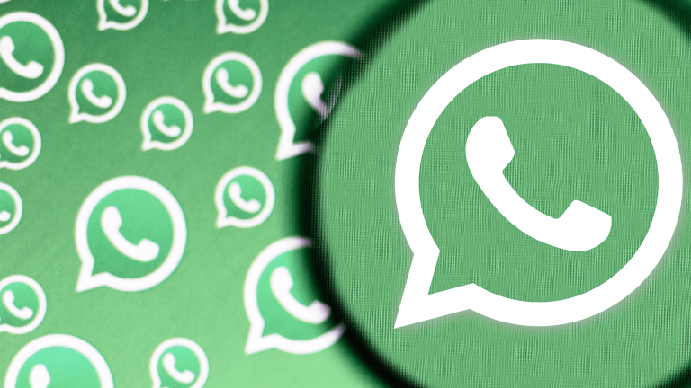 Con esta función, WhatsApp permite a los usuarios archivar los chats en lugar de eliminarlos directamente. Siempre podrás rescatarlos.
